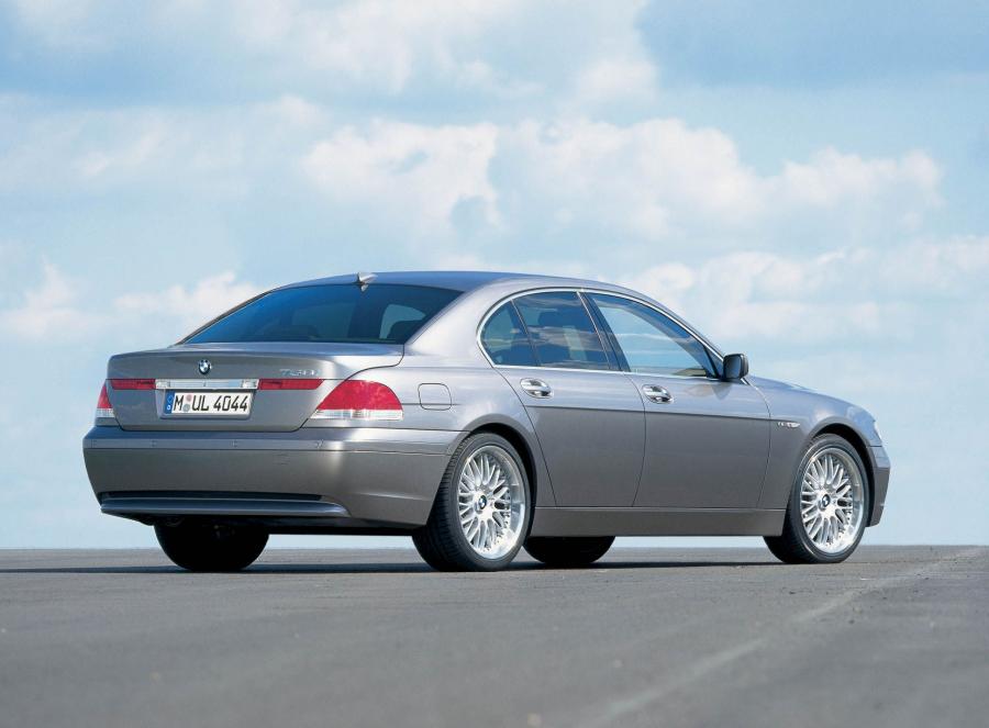  BMW 7-Series L 2003 года  (фото 13 из 61)